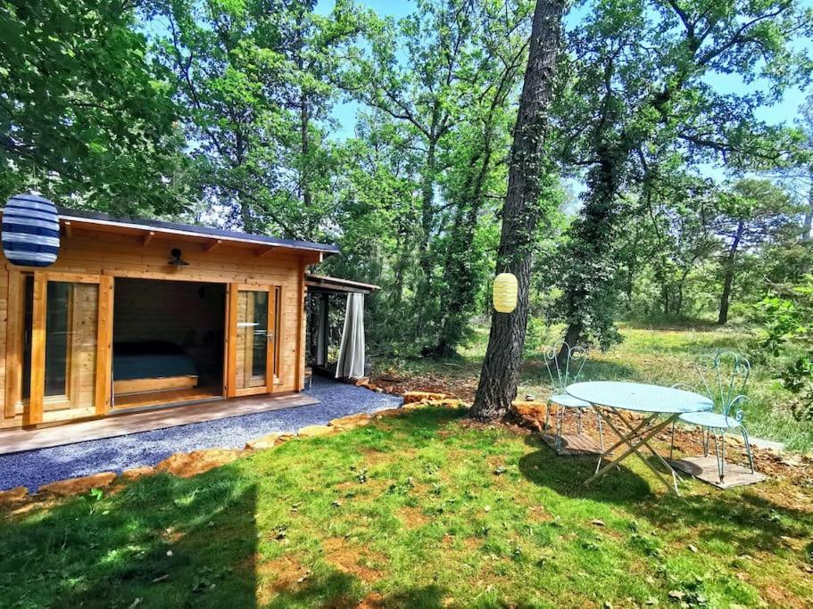 Cabanon Dans Un Ecrin De Verdure Callian  Exteriér fotografie