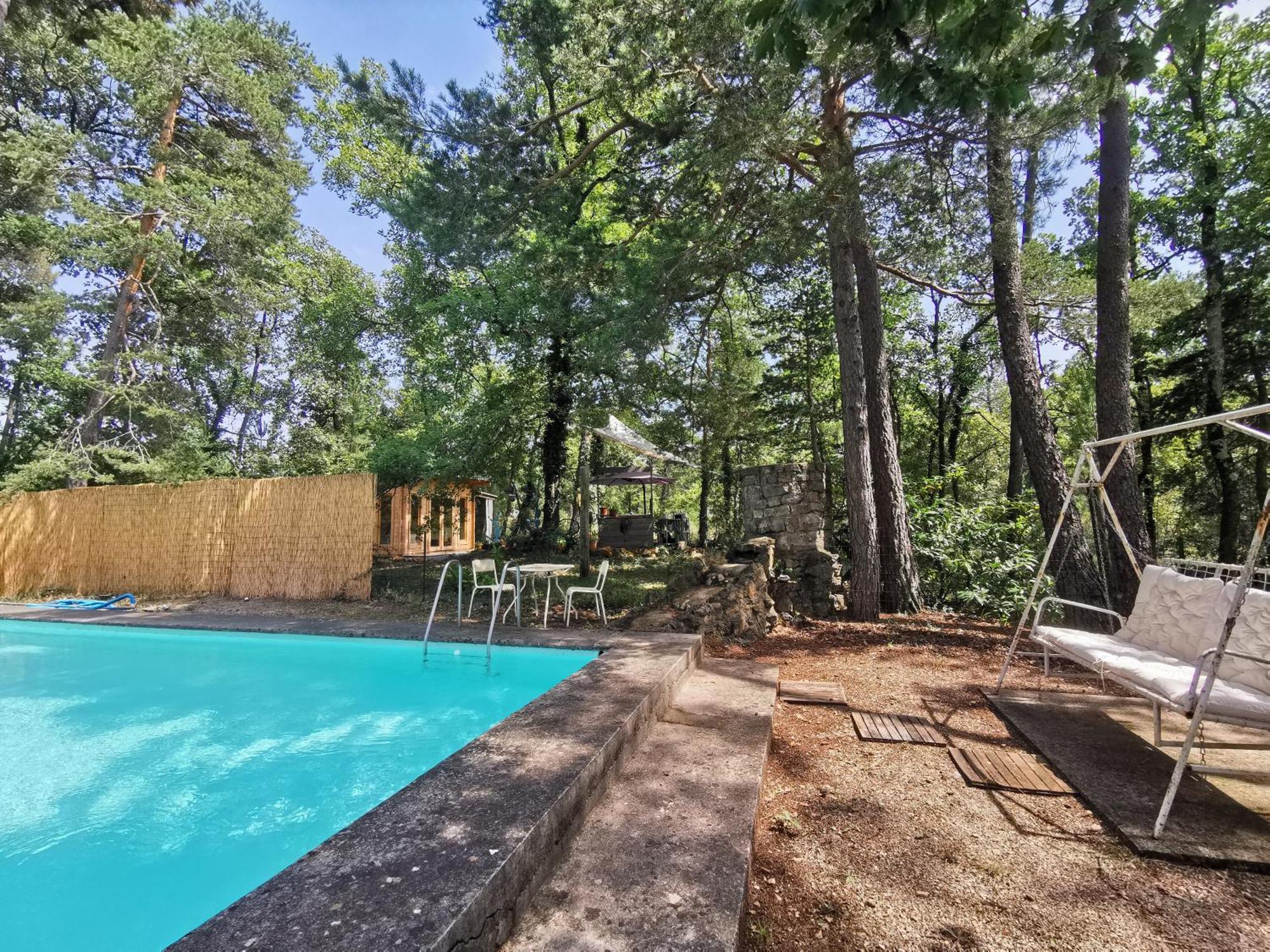 Cabanon Dans Un Ecrin De Verdure Callian  Exteriér fotografie